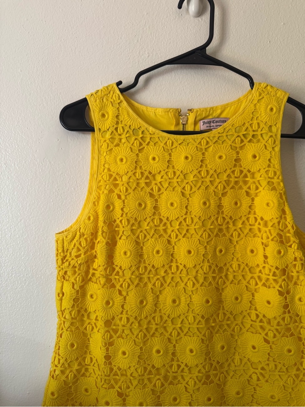 Juicy Couture Yellow Crochet Lace Sleeveless Shift Dress - Picture 3 of 7